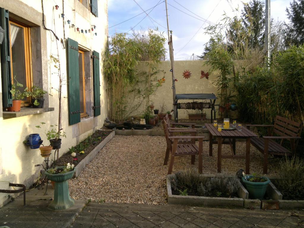 مبيت وإفطار Bouresse La Maison Jaune المظهر الخارجي الصورة